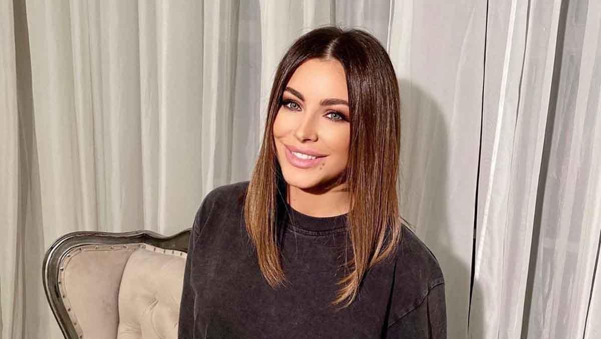 Співачка Ані Лорак приїхала до України, – соцмережі Співачка Ані Лорак приїхала до України, – соцмережі