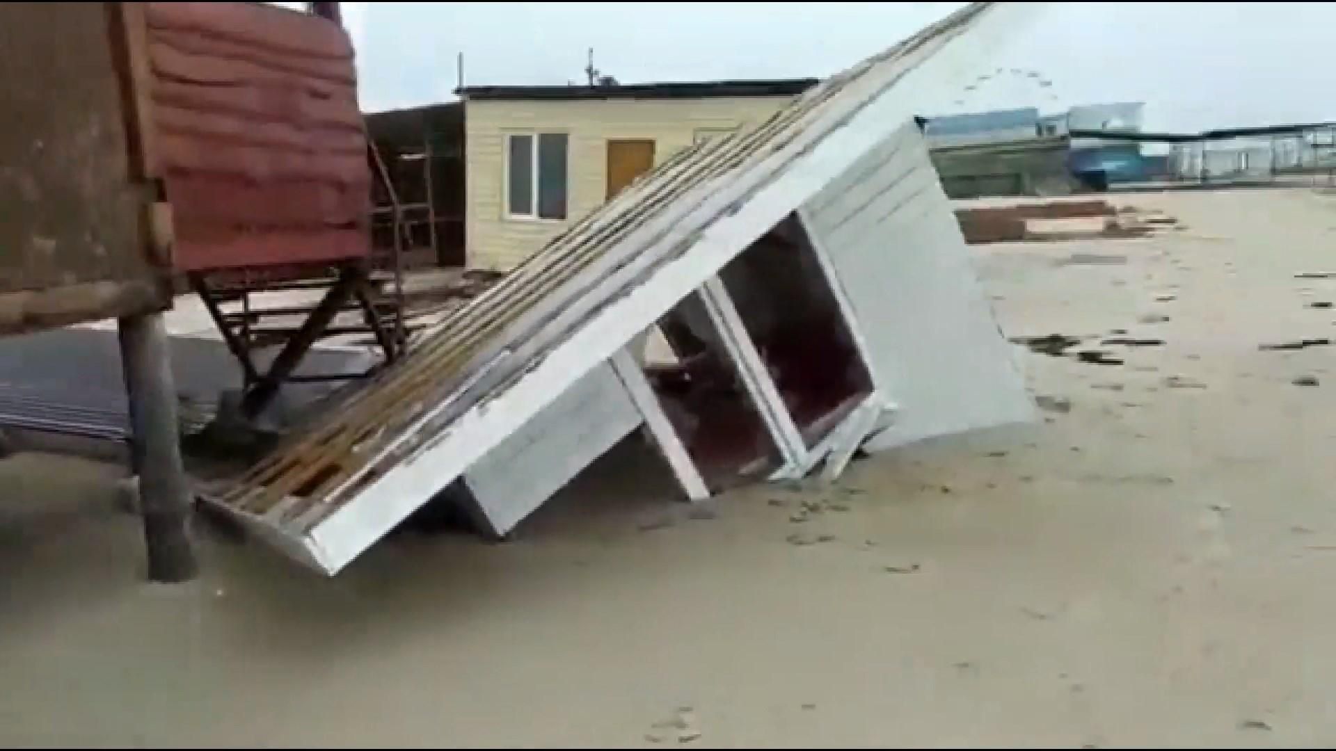 Потужний шторм накрив Кирилівку: відео наслідків негоди