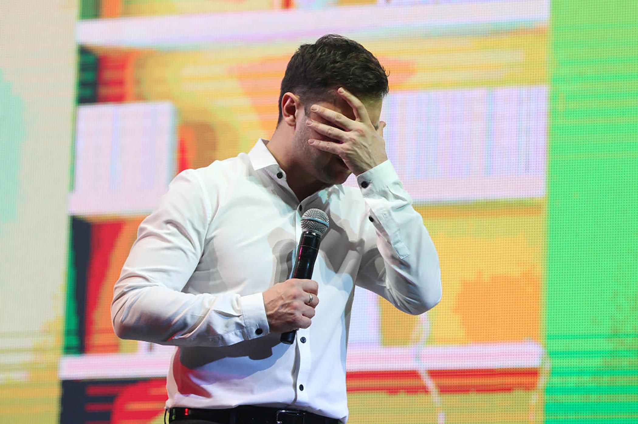 Четыре причины падения рейтинга Зеленского Четыре причины падения рейтинга Зеленского