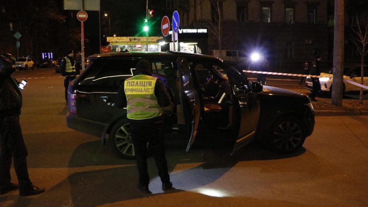Замах на Соболєва: знайдено зброю, з якої стріляли у сина депутата Соболєва Замах на Соболєва: знайдено зброю, з якої стріляли у сина депутата Соболєва