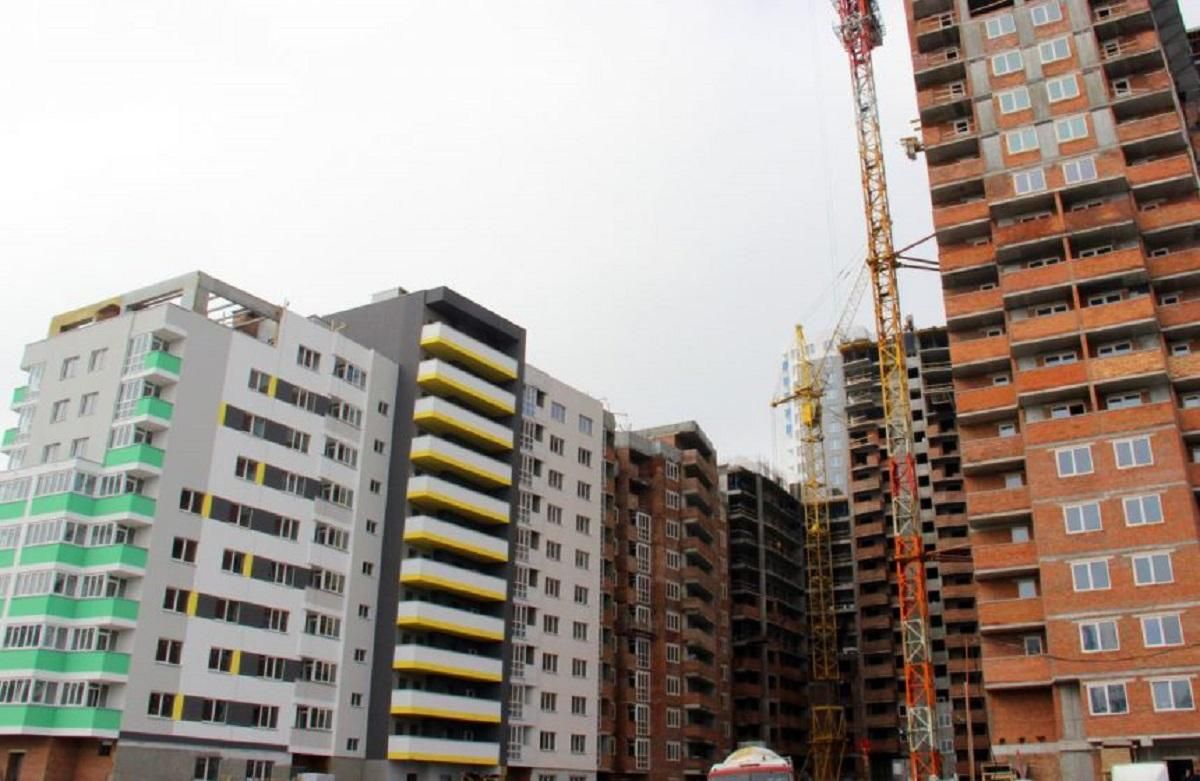 "УкрБуд" заморозив будівництво понад 13 тисяч квартир: що буде з вкладниками
