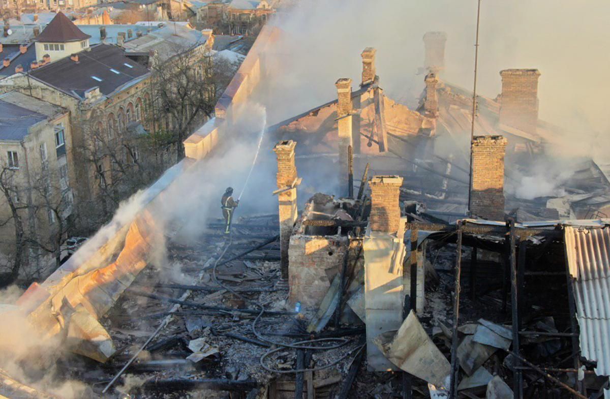 По факту пожара в Одесском колледже полиция открыла дело По факту пожара в Одесском колледже полиция открыла дело