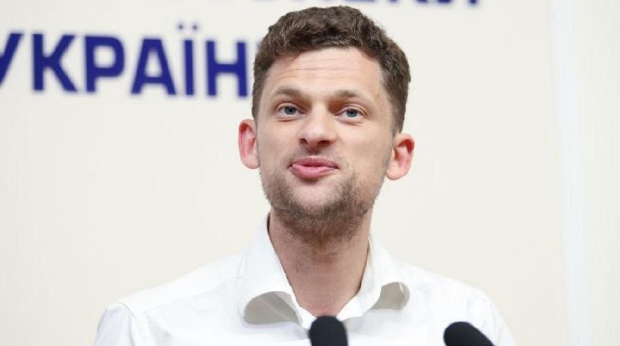 Українці зможуть спілкуватися з державними органами у месенджері
Українці зможуть спілкуватися з державними органами у месенджері