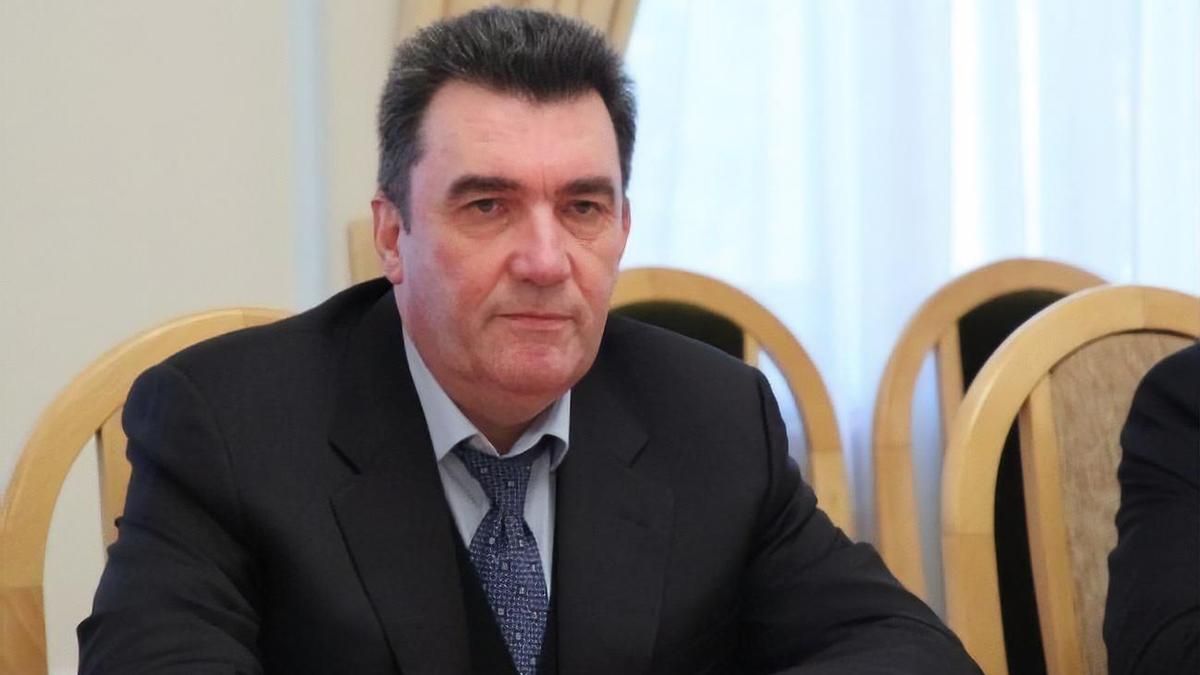 Реінтеграція Донбасу: 5 сценаріїв від РНБО Реінтеграція Донбасу: 5 сценаріїв від РНБО