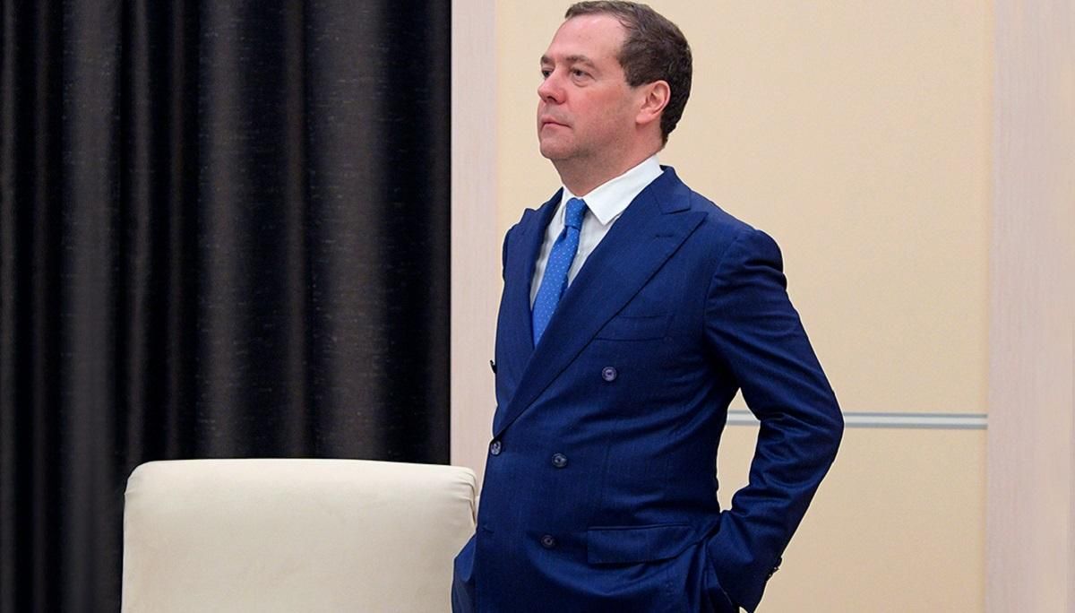 Был обычным ребенком, читал с двух лет: Медведев поразил курьезным заявлением