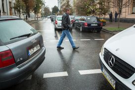 Штрафи "євробляхарям" відтермінували: закон вже опубліковано 