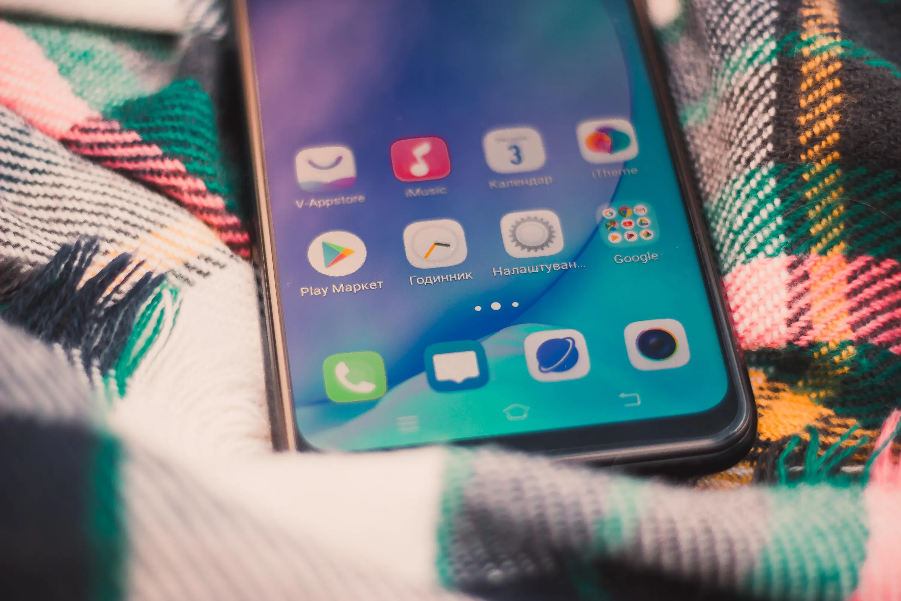 Огляд Vivo Y17 Огляд Vivo Y17