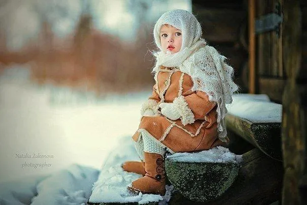 Фото дітей в бабусиних речах