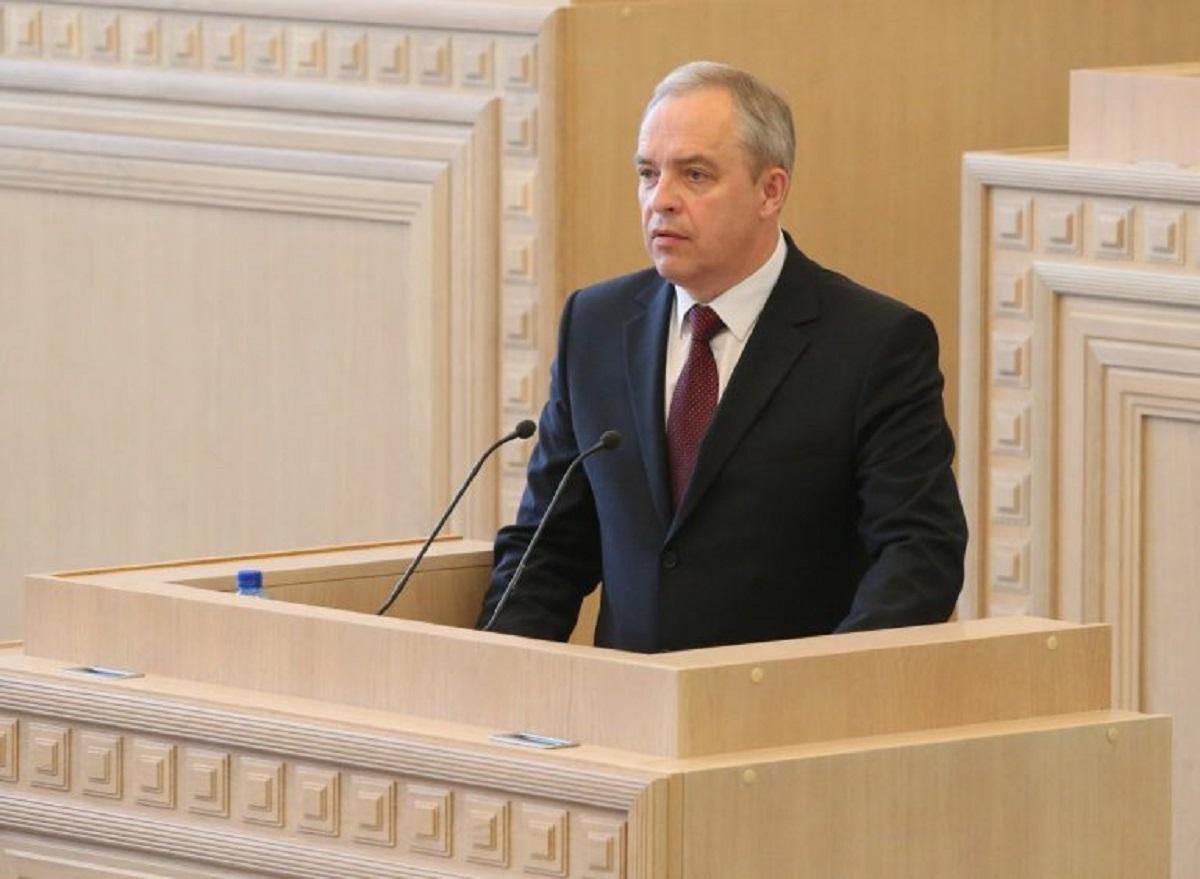 Щоб зберегти країну: Лукашенко призначив чиновника з КДБ головою своєї адміністрації Щоб зберегти країну: Лукашенко призначив чиновника з КДБ головою своєї адміністрації