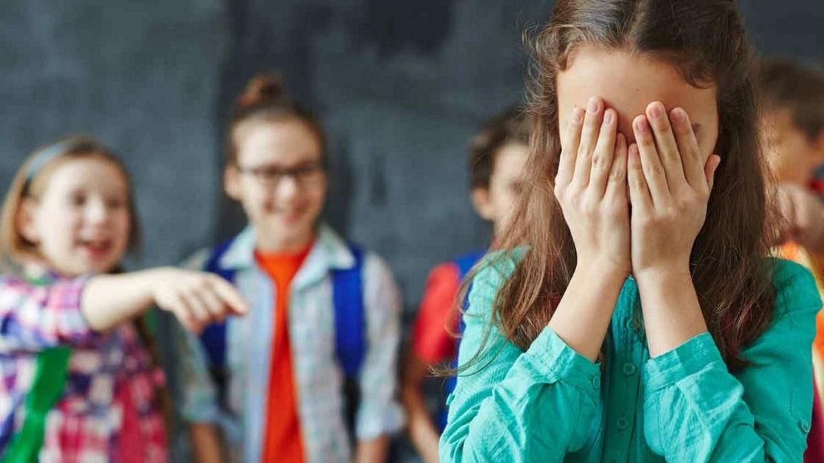 Ефект "Перших ластівок": українські школярі в 6 разів більше телефонують на "гарячу лінію"