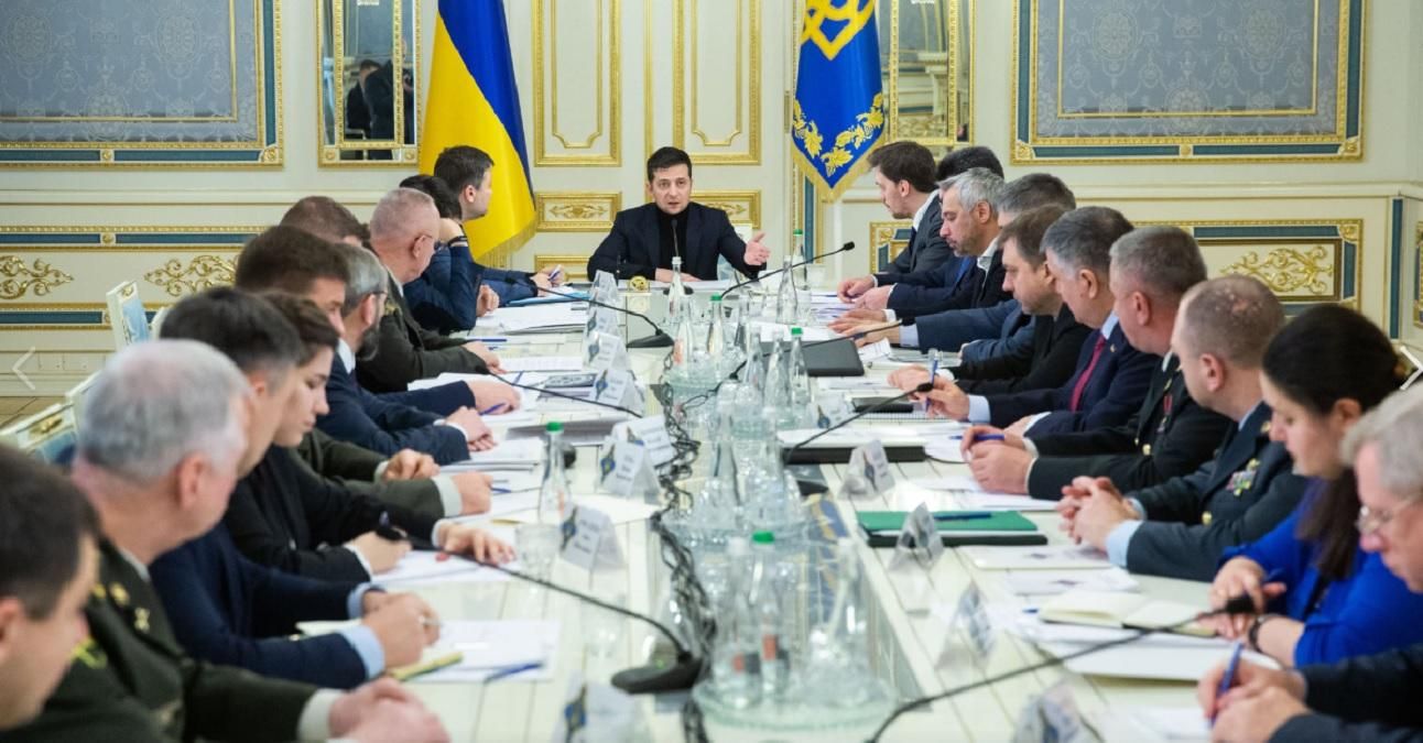 Зеленський провів закрите засідання РНБО щодо нормандської зустрічі: результати Зеленський провів закрите засідання РНБО щодо нормандської зустрічі: результати