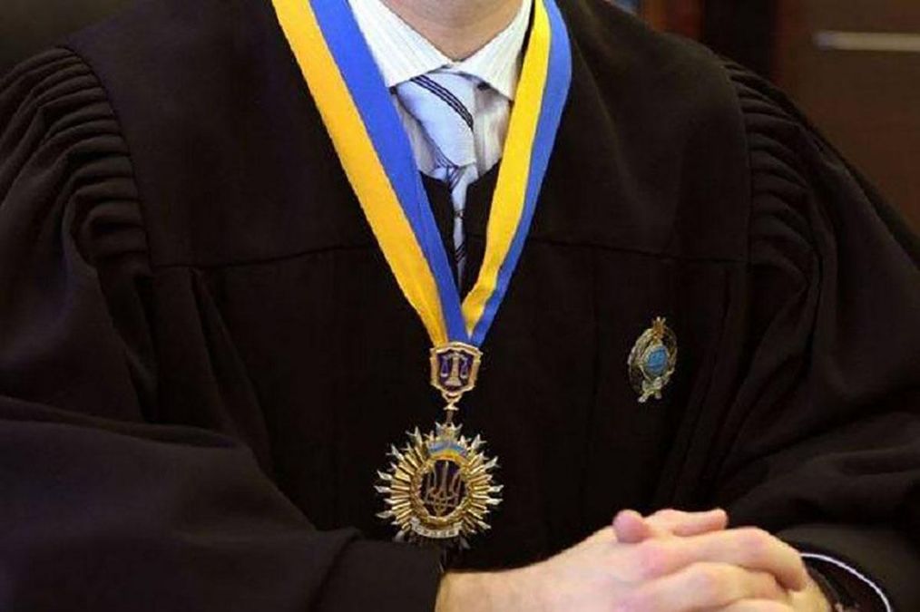 Розкішні яхти, елітні маєтки та відпочинок у Криму: шокуючі статки суддів Майдану