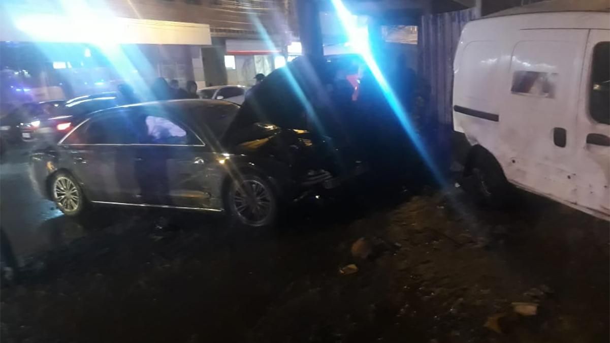 Машина протаранила групу школярів у Росії: є загиблі – фото, відео Машина протаранила групу школярів у Росії: є загиблі – фото, відео