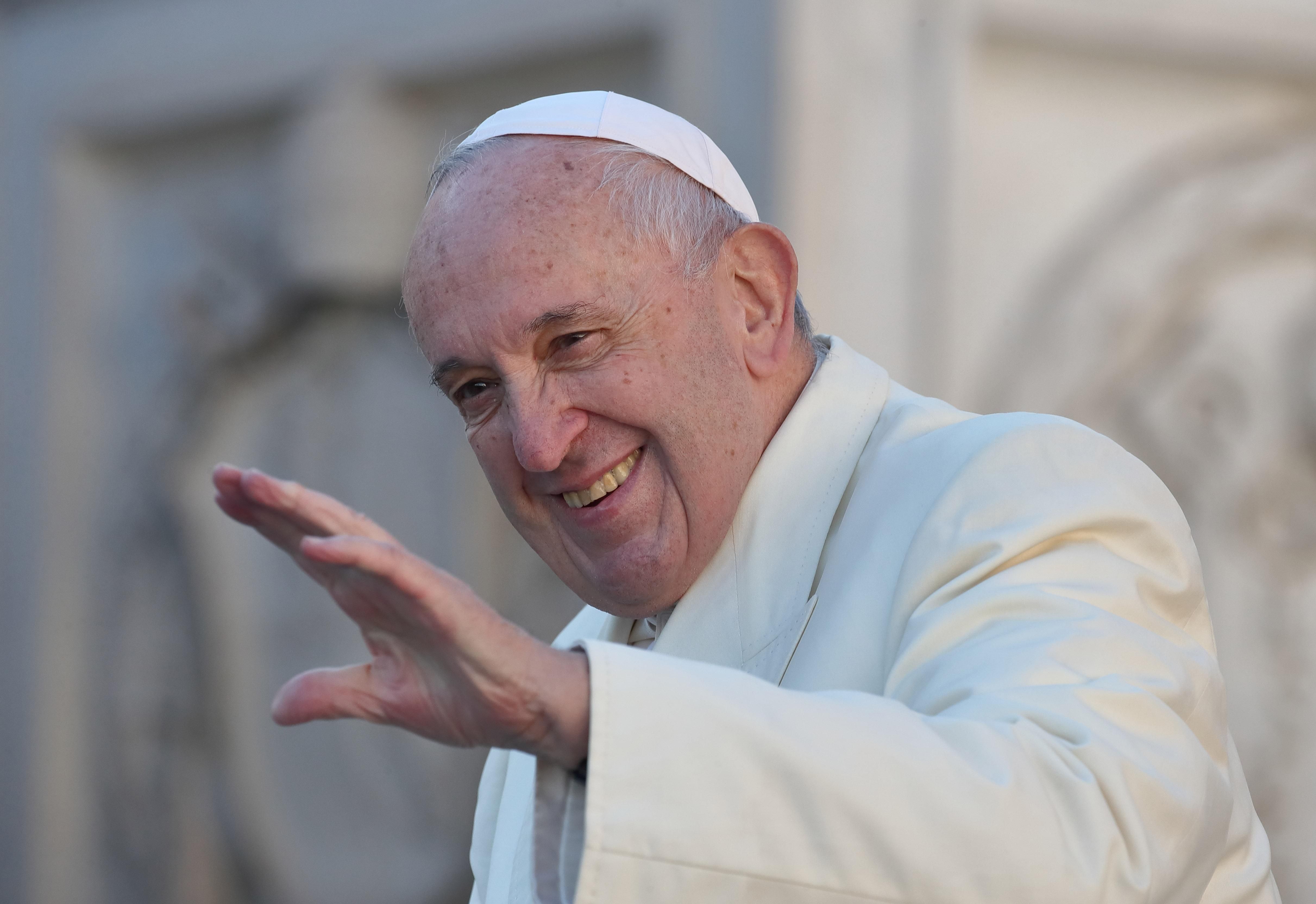 Папа Римский помолился за успех нормандской встречи: видео
