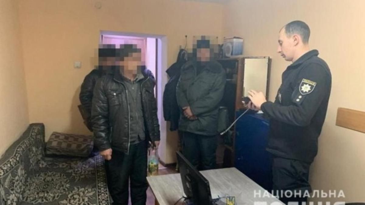 В Луганской области правоохранители разоблачили бордель "на колесах"