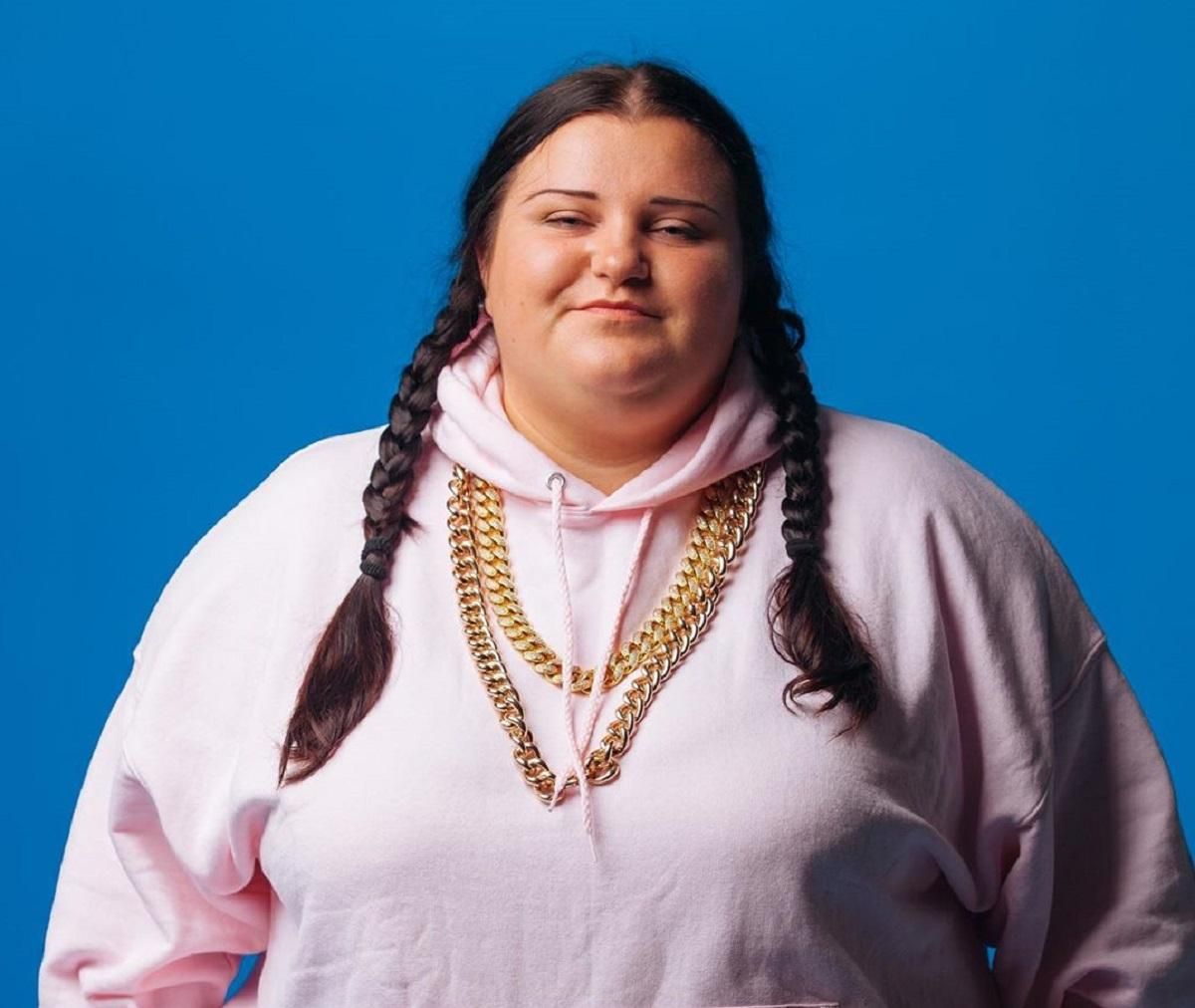 Alyona Alyona представила кліп на пісню "Гори" разом з гуртом KALUSH: відео