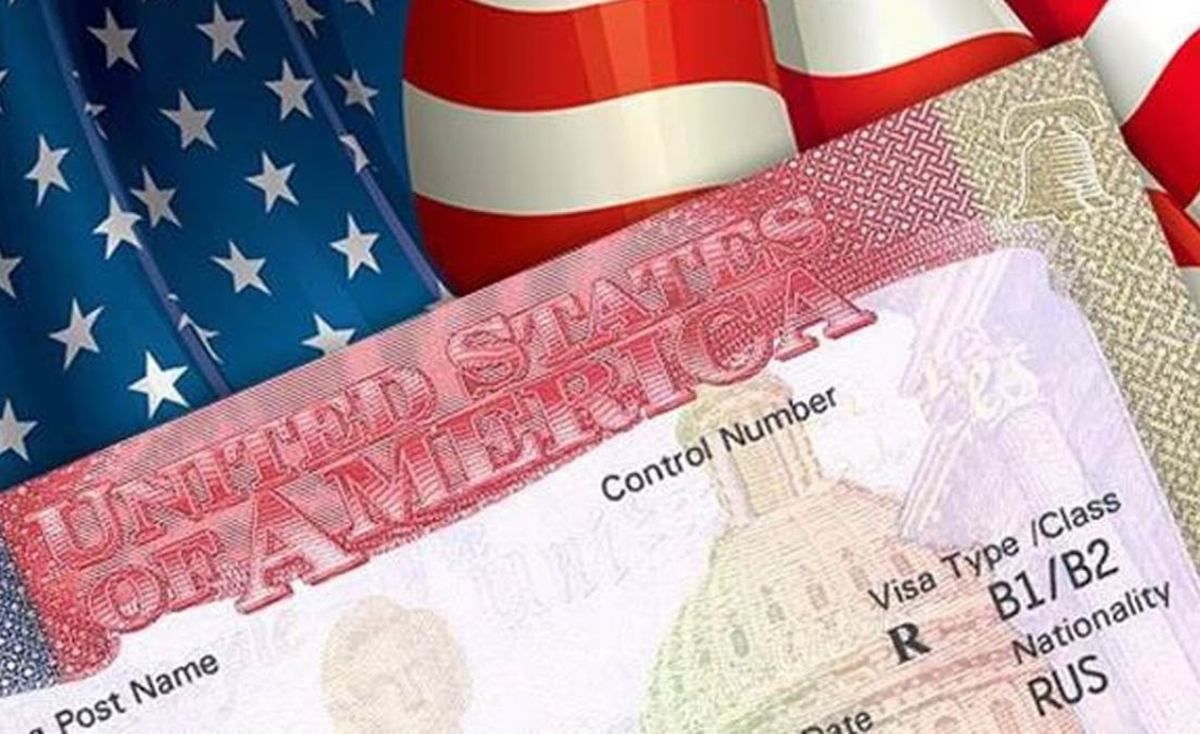 Скільком українцям відмовляють у візі США Скільком українцям відмовляють у візі США