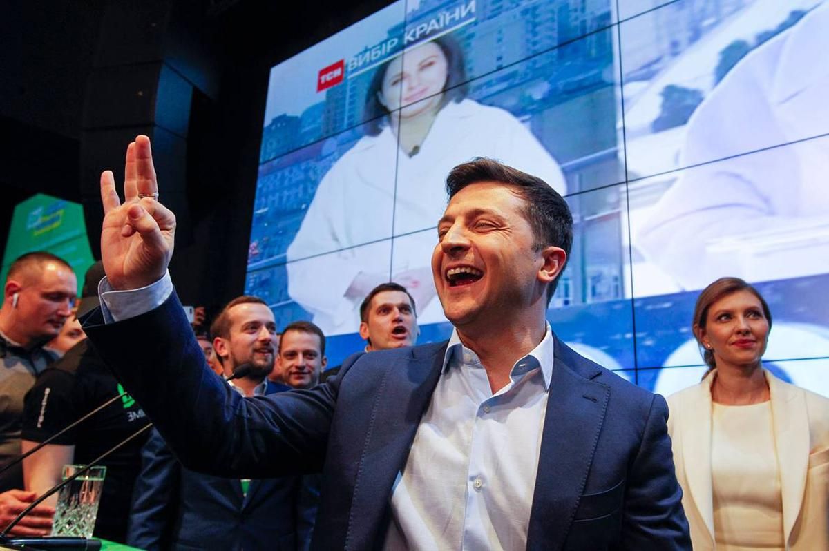 Кто финансирует "Слугу народа": скандальное расследование Кто финансирует "Слугу народа": скандальное расследование