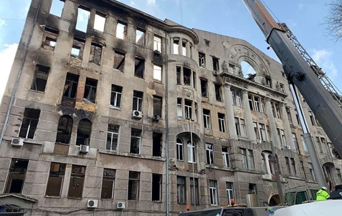 Пожар в колледже Одессы: правительство выделило деньги пострадавшим и семьям погибших