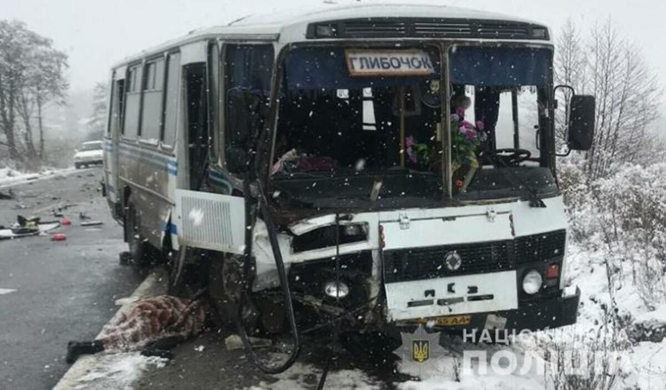 ДТП на Обхід Тернополя, маршрутка і Dacia ДТП на Обхід Тернополя, маршрутка і Dacia