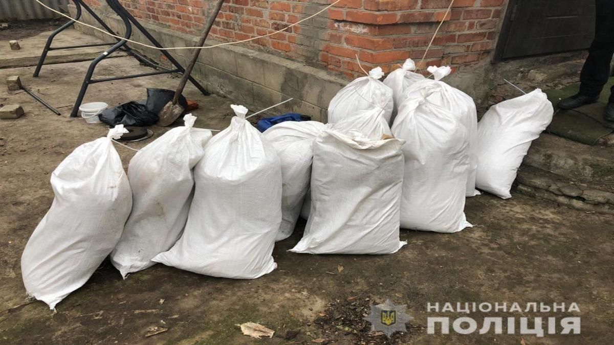 На Харьковщине задержали семейную пару, которая торговала наркотиками