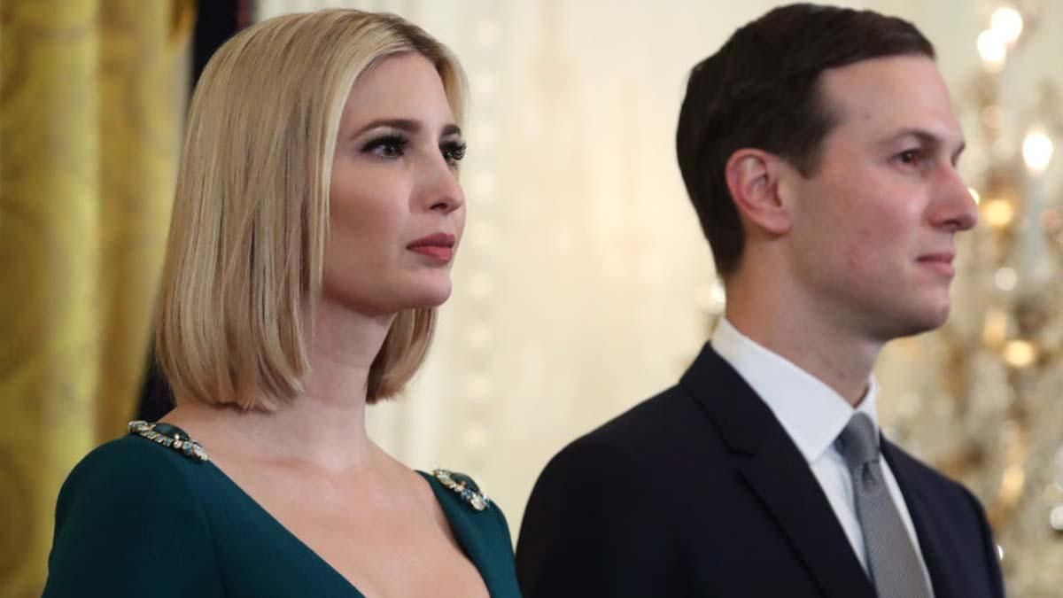 Иванка Трамп надела приталенное платье с глубоким декольте: пикантные фото