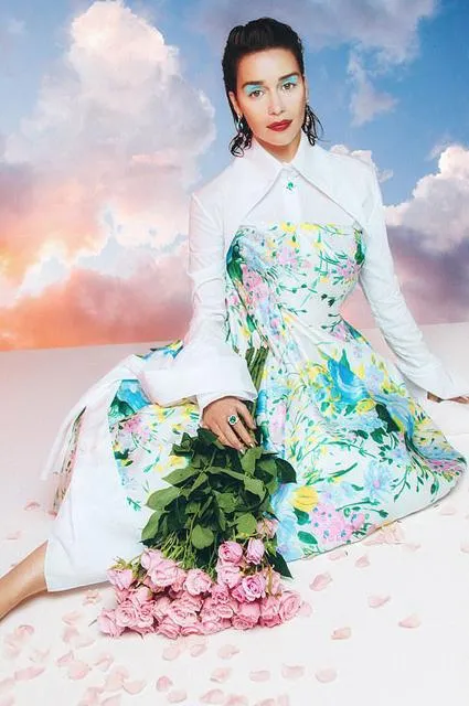 Ефектна фотосесія Емілії Кларк Ефектна фотосесія Емілії Кларк