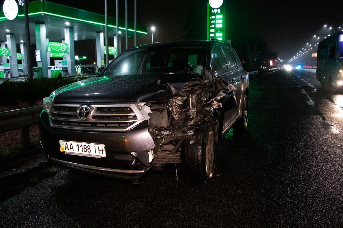 Ужасное ДТП под Киевом: от удара машины мужчину разорвало на части – видео