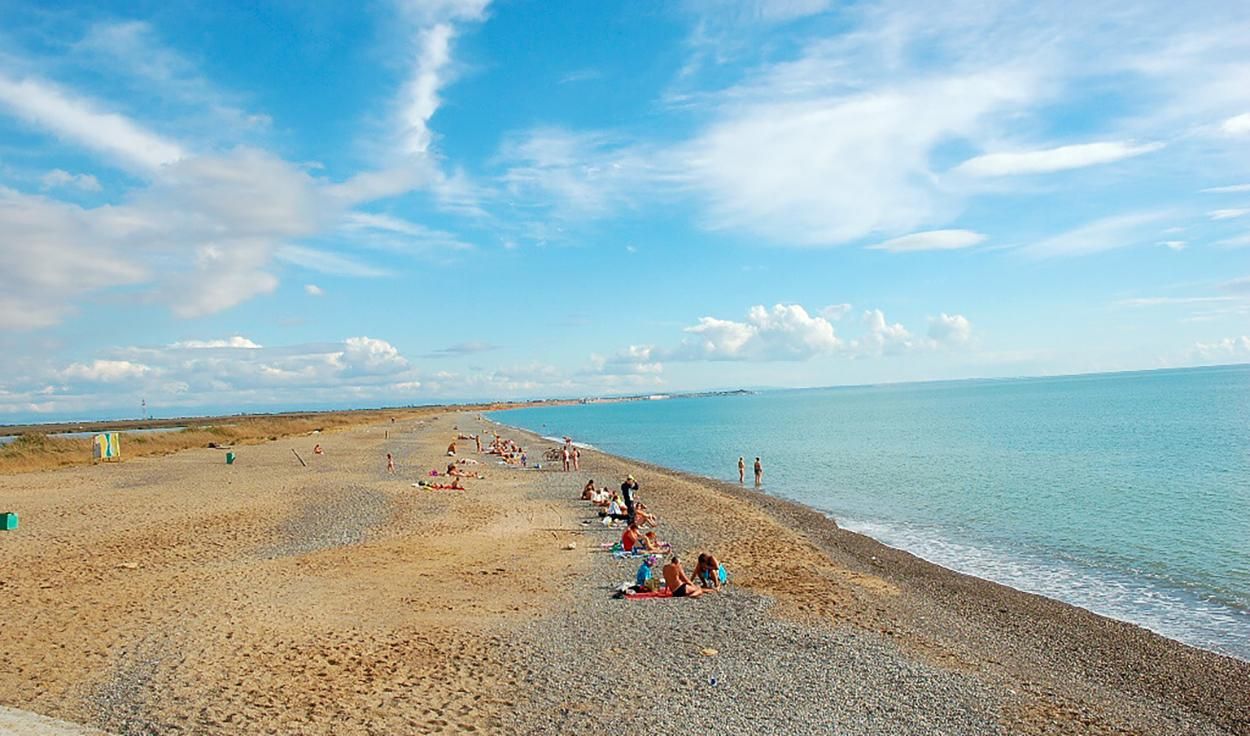 Одні з найкрасивіших пляжів Криму залиють бетоном: фотодоказ
