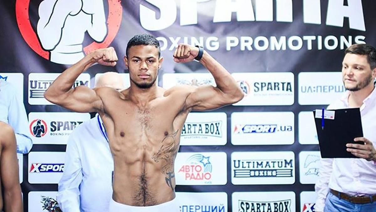 Олімпійський чемпіон за 99 секунд нокаутував українського боксера: відео