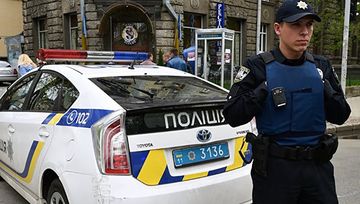 Полиция задержала депутата облсовета Киева за вымогательство и похищение человека