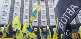 Совок не сдается. Кто сегодня протестует под Радой и что их объединяет?