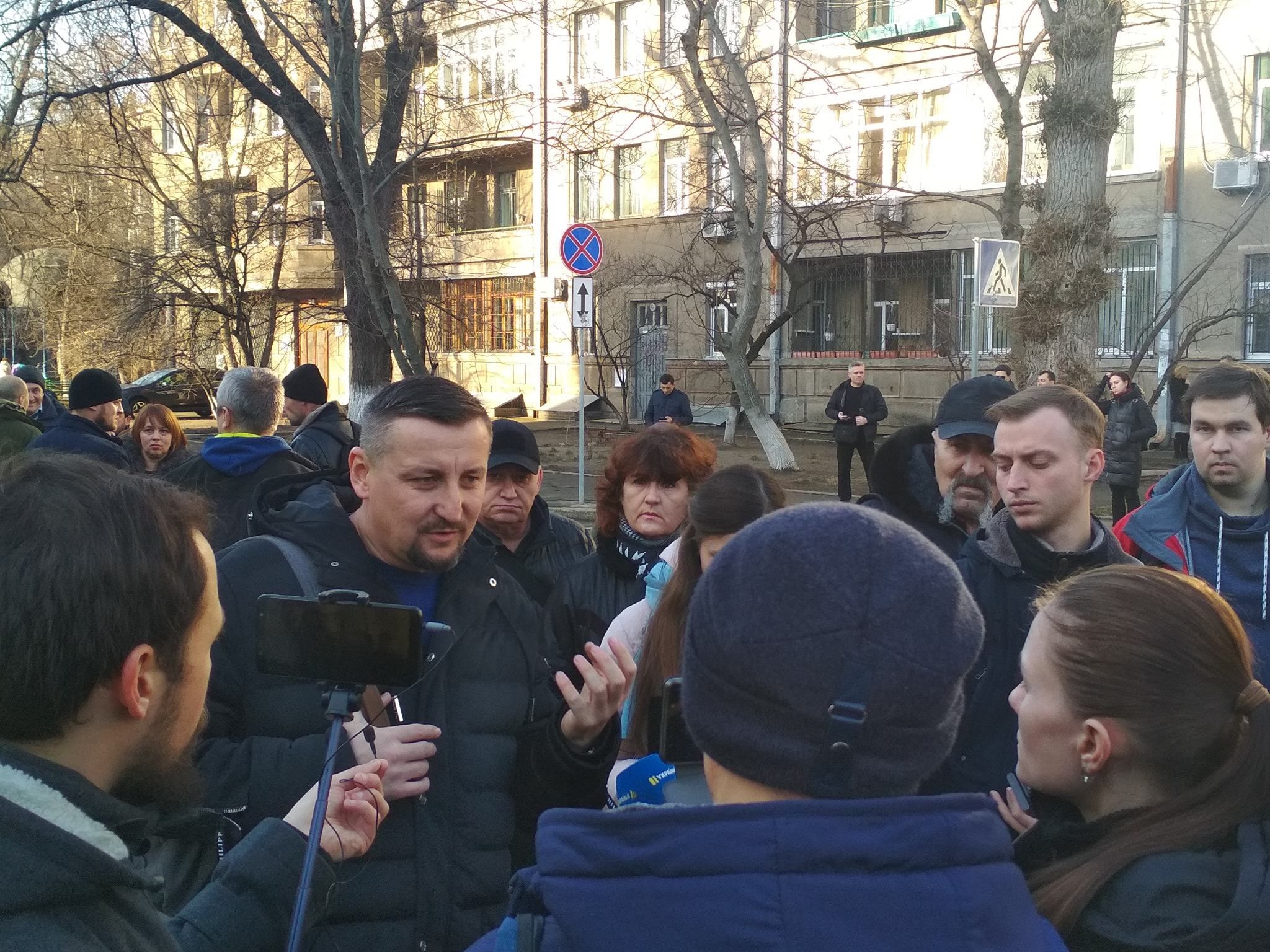 Дело Шеремета: адвокат Кузьменко под МВД требует доступ к материалам следствия – фото Дело Шеремета: адвокат Кузьменко под МВД требует доступ к материалам следствия – фото