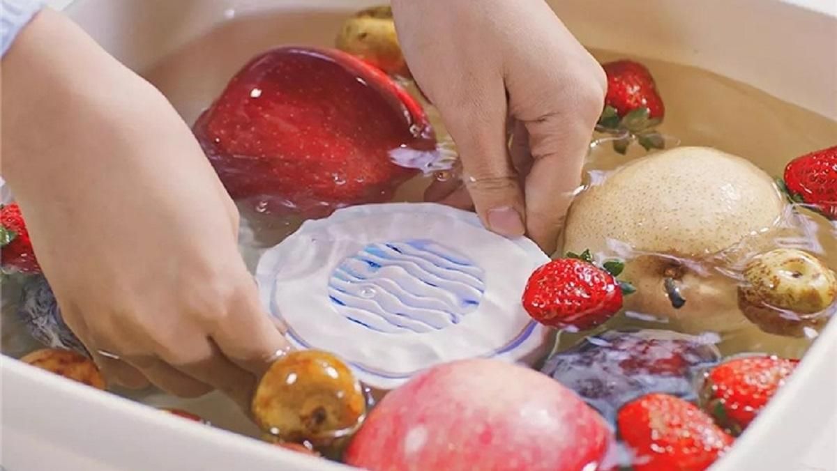Новий гаджет Xiaomi вбиває 99,99% бактерій на овочах і фруктах