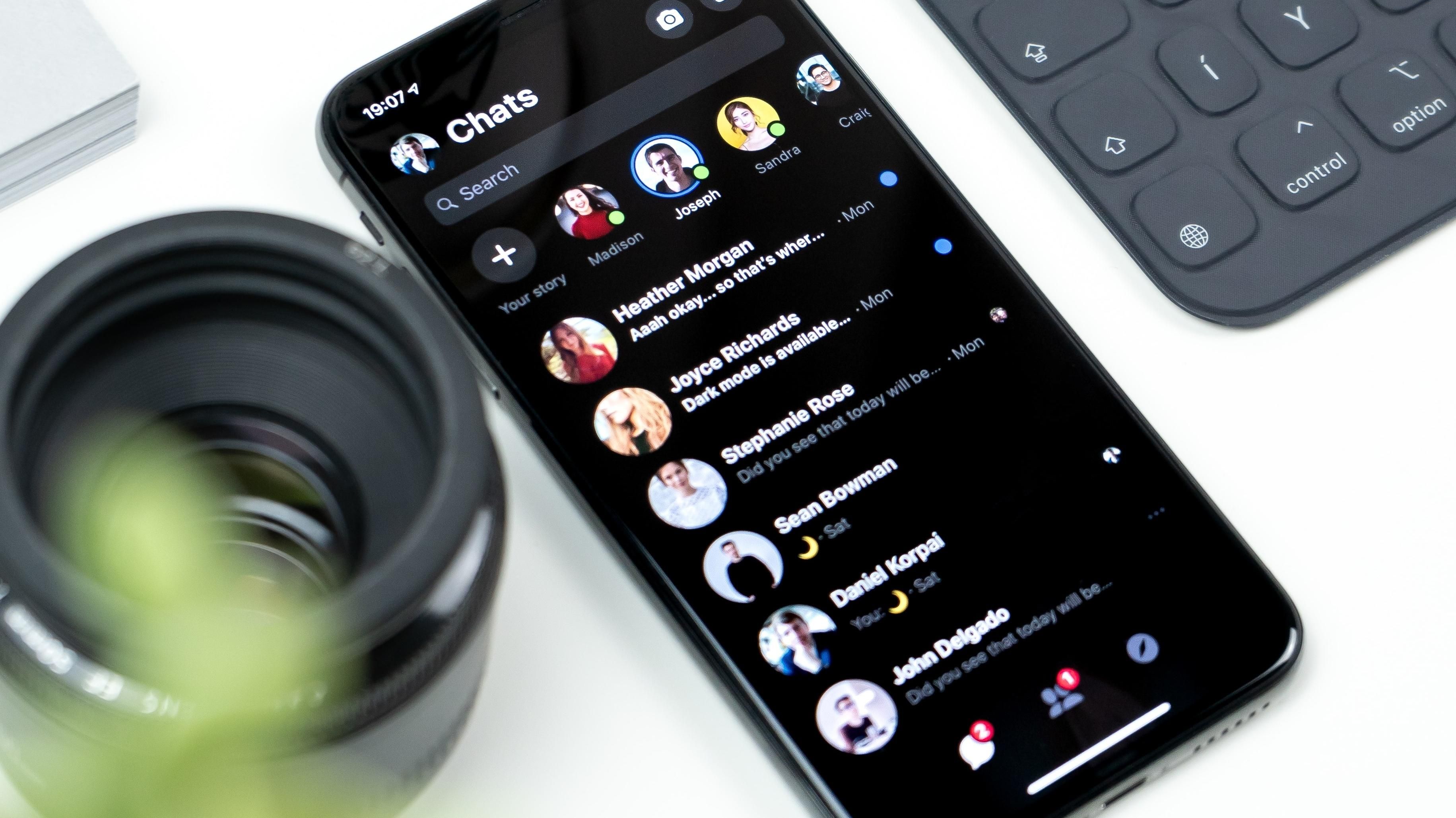 В чем опасность темного режима в смартфоне для здоровья: исследование В чем опасность темного режима в смартфоне для здоровья: исследование
