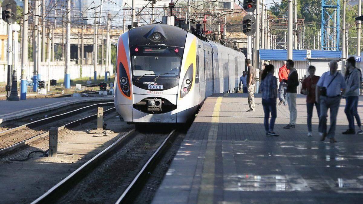 В Украине стало более быстрым прохождение контроля на границе с Польшей В Украине стало более быстрым прохождение контроля на границе с Польшей