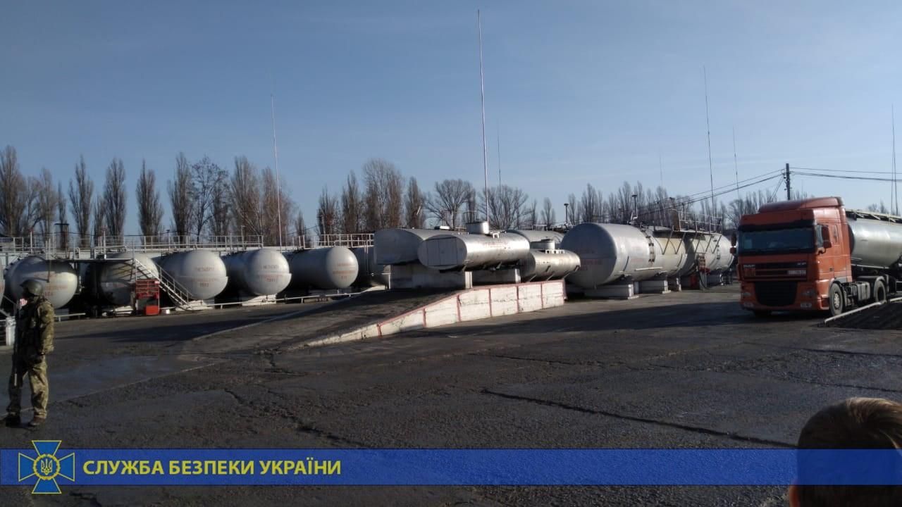 На понад 150 заправках України продавали токсичне пальне На понад 150 заправках України продавали токсичне пальне