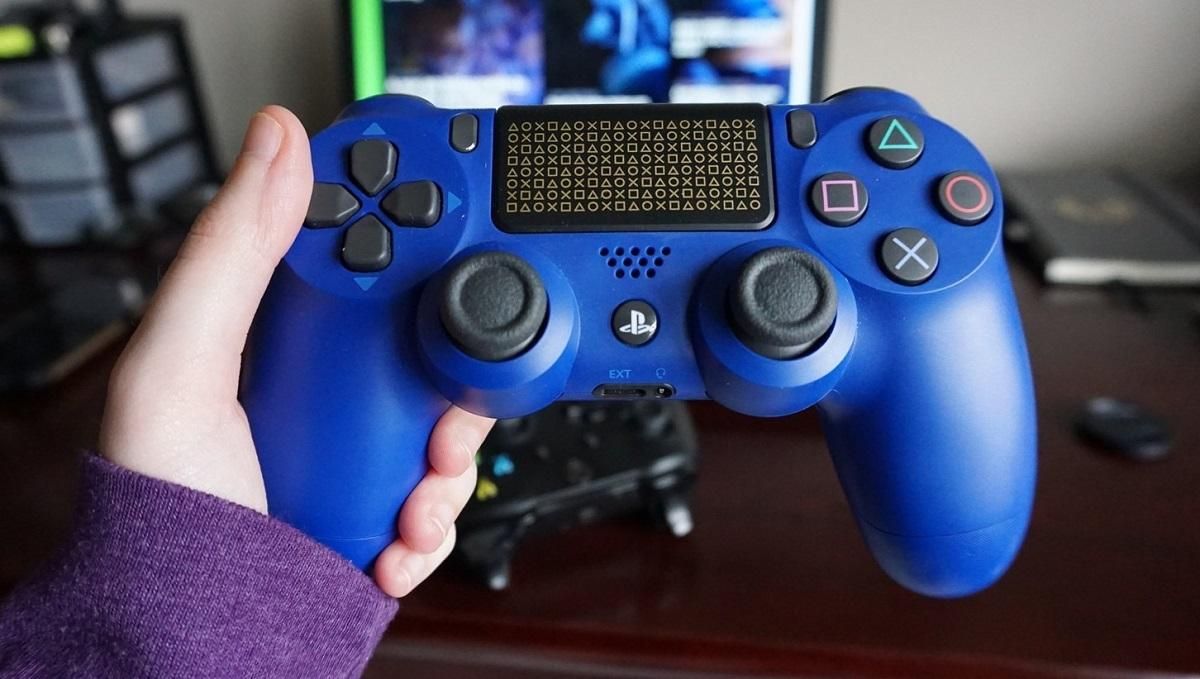 Sony несподівано додала в ґеймпад PlayStation 4 ще дві кнопки