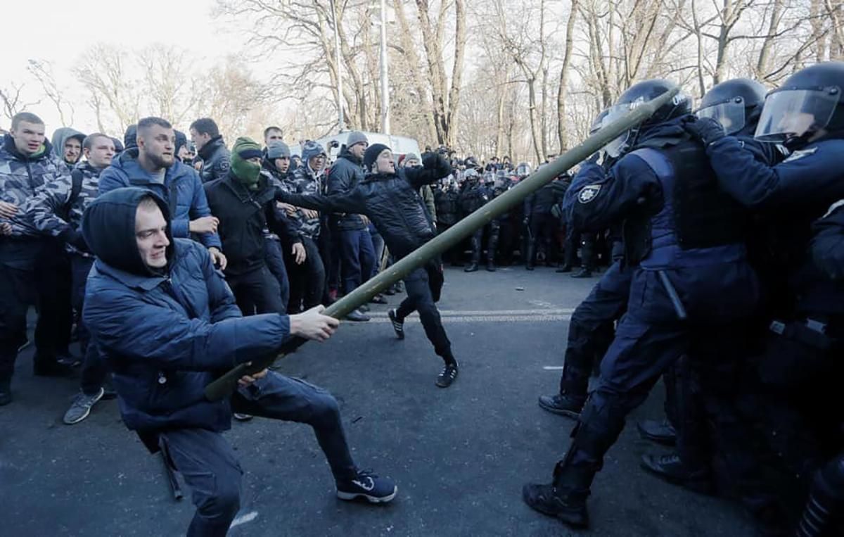 Сутички під Верховною Радою – який стан постраждалих