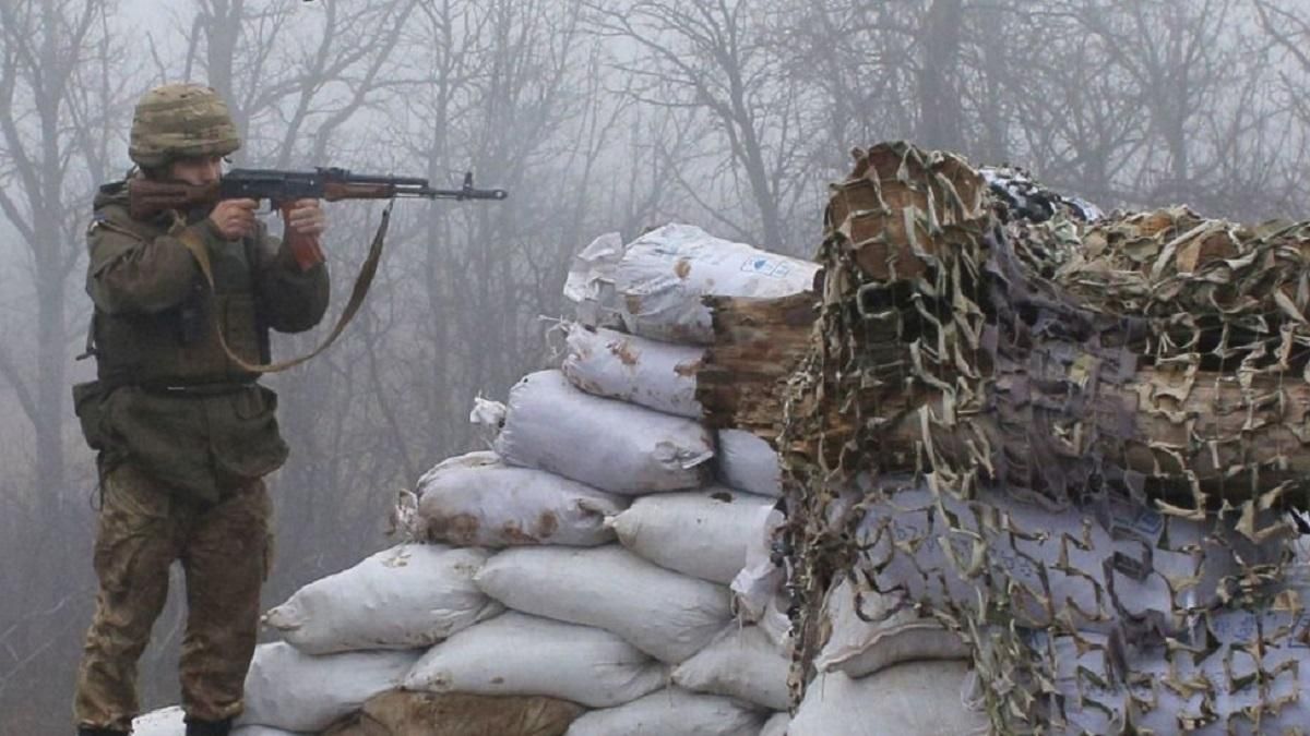 Бойовики з гранатометів і БМП обстріляли Мар'їнку: загинув цивільний