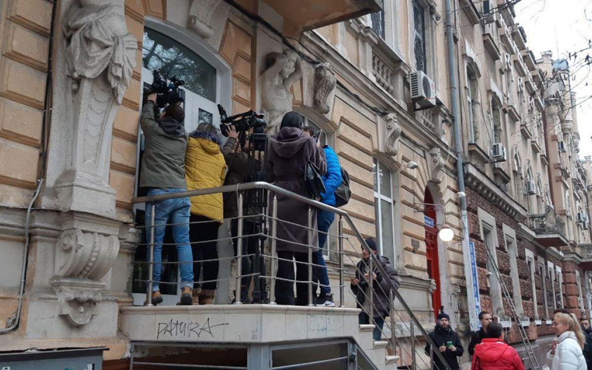 У НАБУ пояснили обшуки на телеканалі "Думская ТВ" в Одесі У НАБУ пояснили обшуки на телеканалі "Думская ТВ" в Одесі