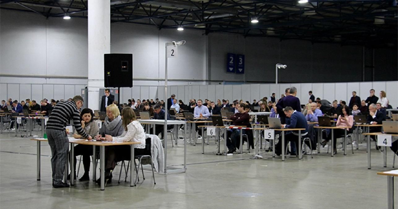 Майже половина прокурорів провалили вже першу хвилю переатестації Майже половина прокурорів провалили вже першу хвилю переатестації
