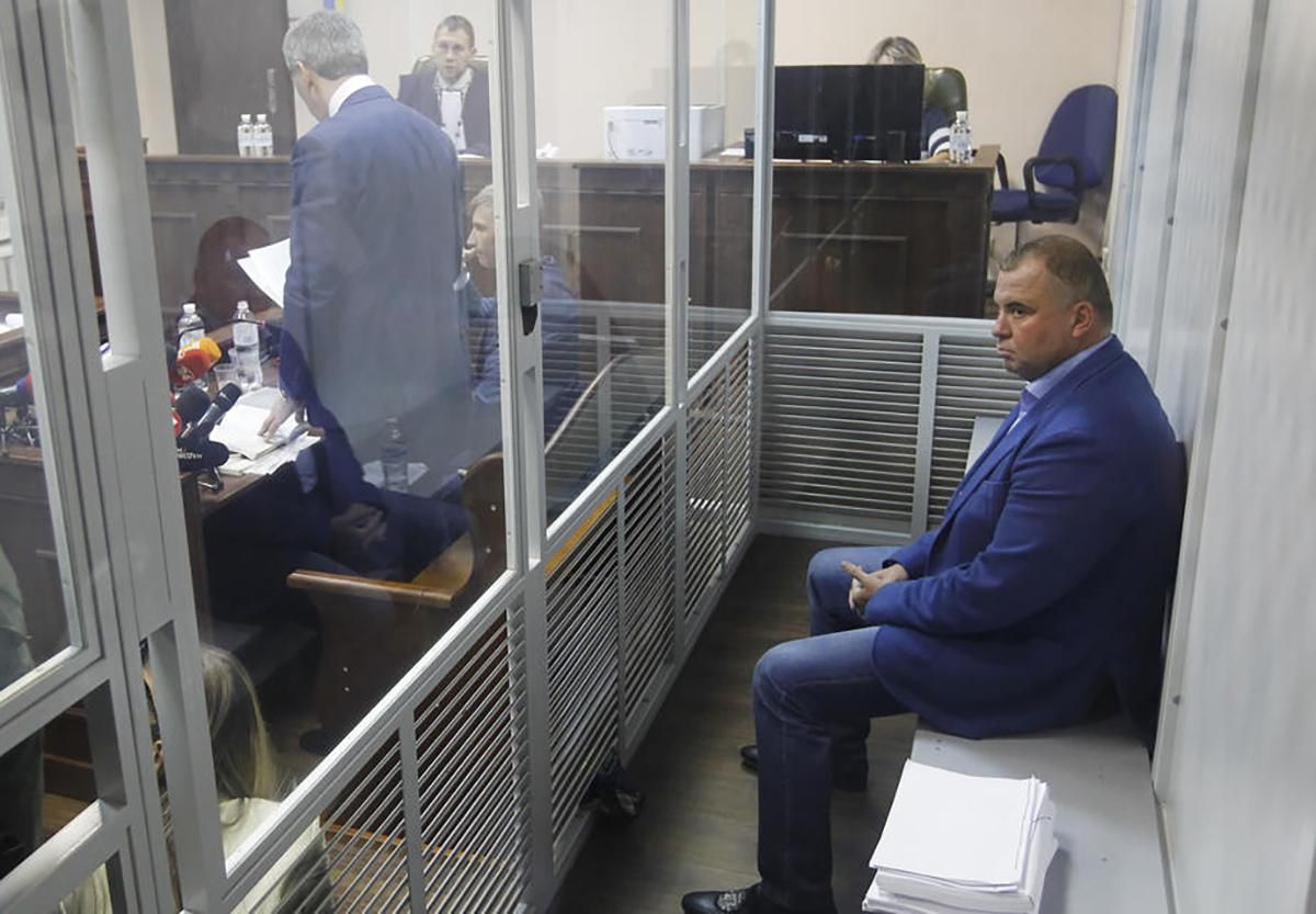 Суд разрешил снять электронный браслет с Гладковского Суд разрешил снять электронный браслет с Гладковского