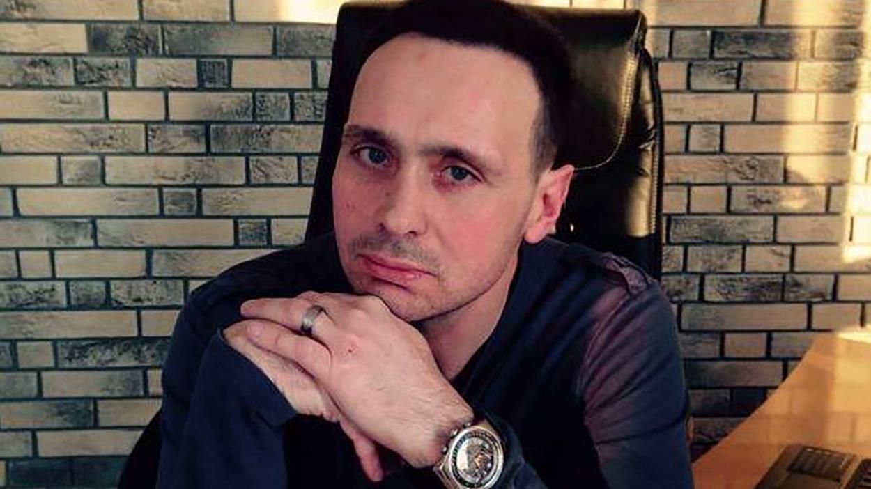 "Слуга народа" на заседании Рады выбирал авто за 63 тысячи долларов: фотодоказательство "Слуга народа" на заседании Рады выбирал авто за 63 тысячи долларов: фотодоказательство