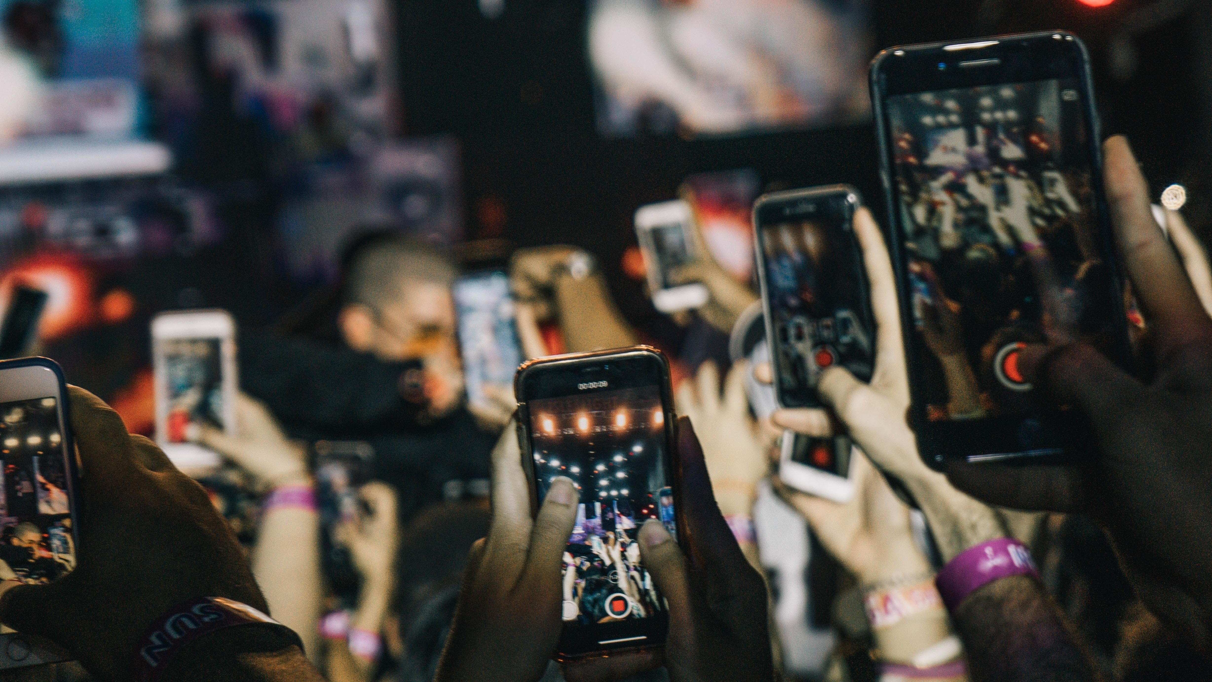 Блогер цікавим способом обрав смартфон із найкращою камерою: відео Блогер цікавим способом обрав смартфон із найкращою камерою: відео