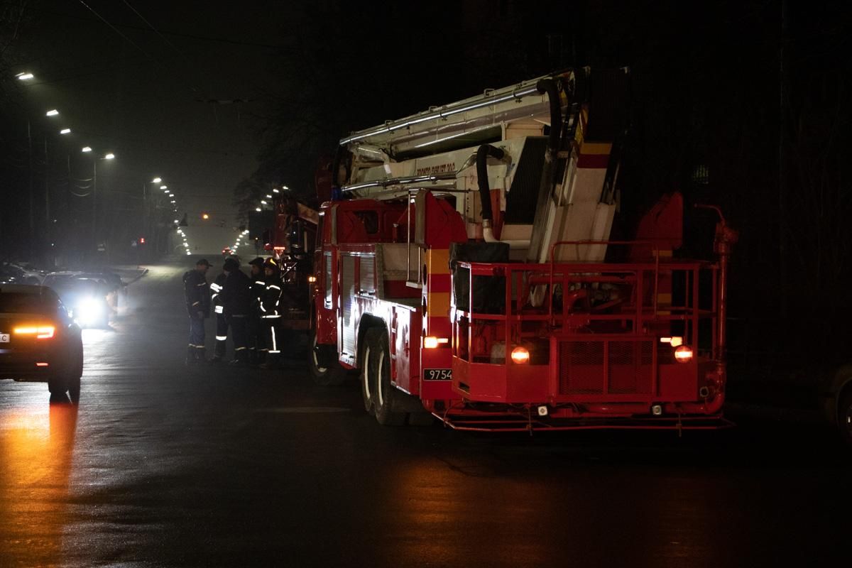 Пожар в общежитии в Киеве: более 300 студентов эвакуировали