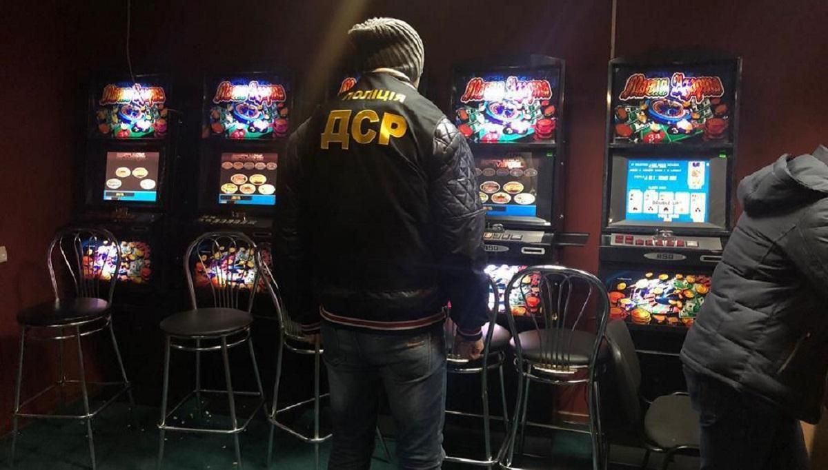 У поліції розповіли, як проводять полювання на нелегальні гральні заклади У поліції розповіли, як проводять полювання на нелегальні гральні заклади