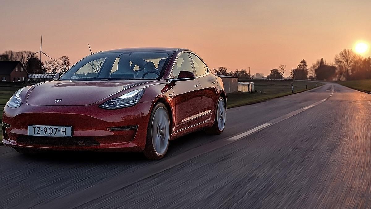 Tesla отримає демонстрацію повного автопілота після святкового оновлення Tesla отримає демонстрацію повного автопілота після святкового оновлення