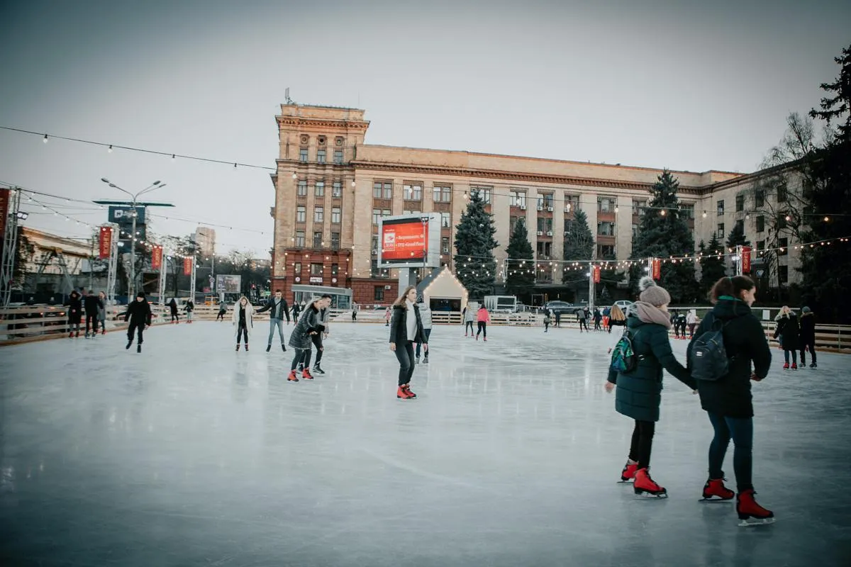 дніпро ковзанка дніпро ковзанка