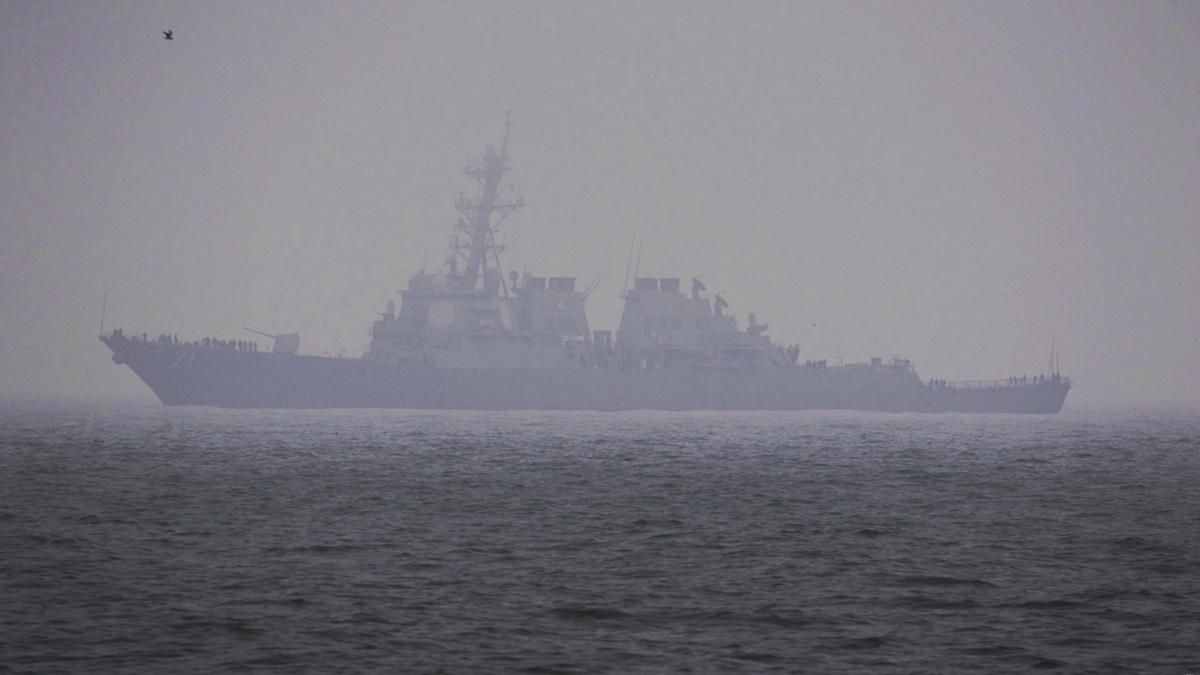 Есмінець США в Чорному морі 24 грудня 2019 року: фото